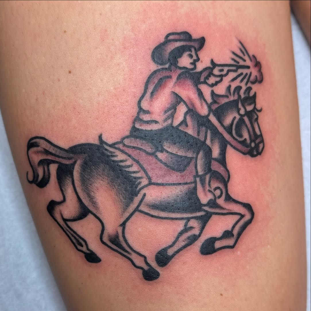 Tattoo by @5150leelee — black_and_grey