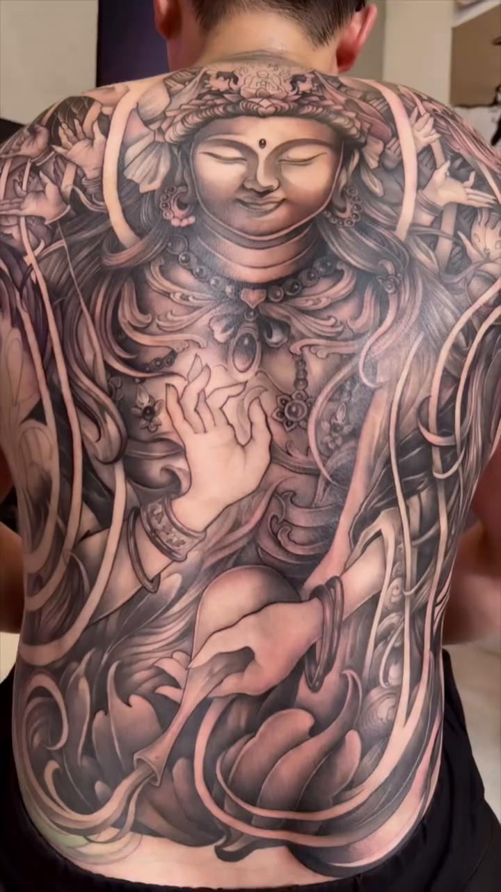 Tattoo by @jennal_wang — japanese_irezumi, black_and_grey