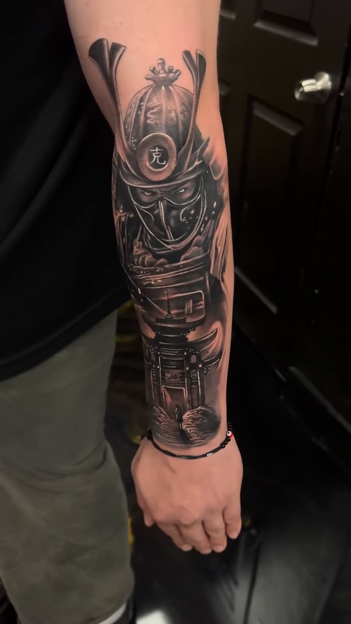 Samurai helmet and armor realism tattoo by Fernando Luna