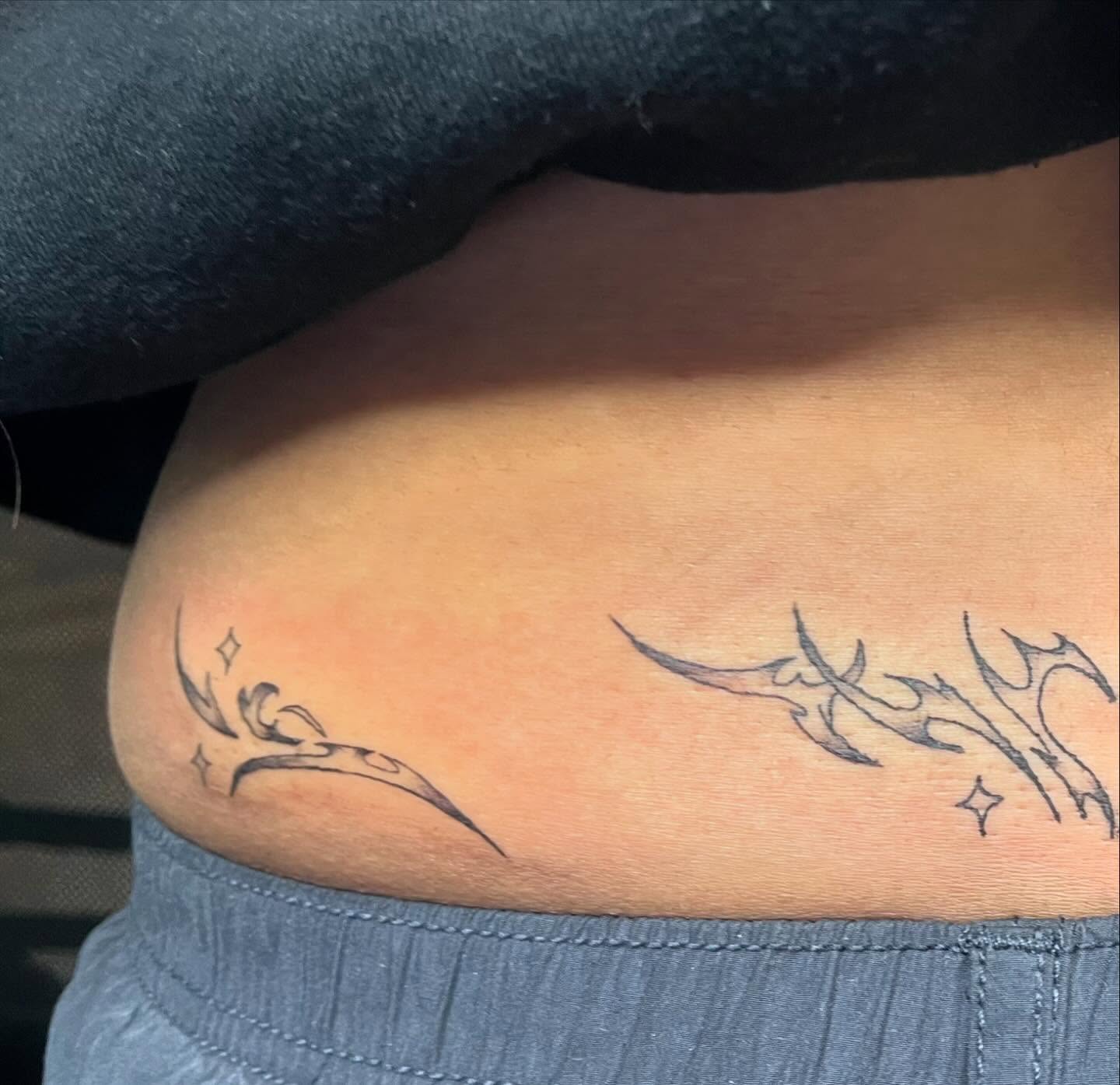 Tribal design tribal tattoo on the thigh by destiny🌞