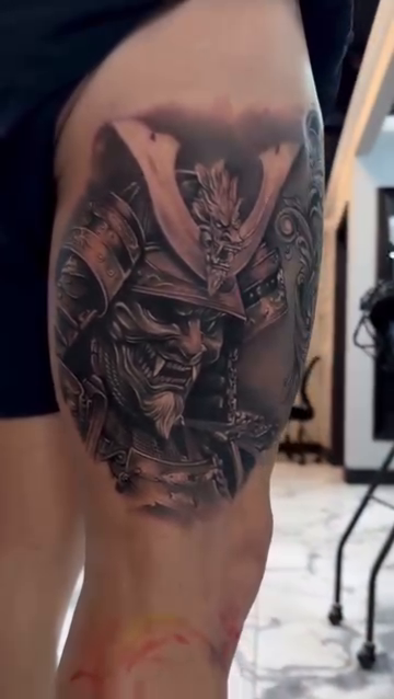 Samurai helmet realism tattoo by ⚜️luis Yasmany Expósito ⚜️