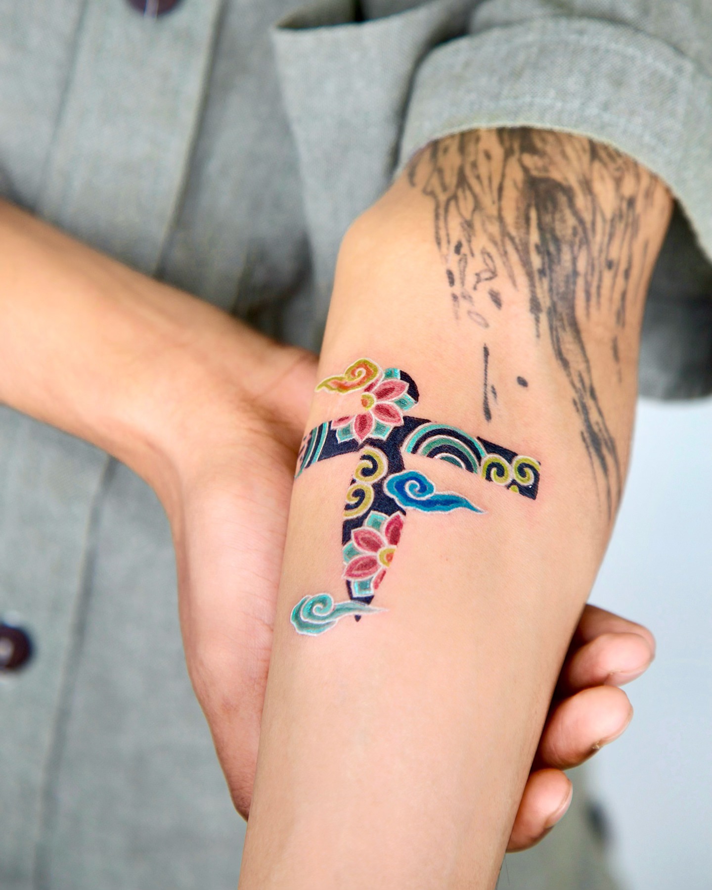 Tattoo by @didi_tatt — new_school, ornamental