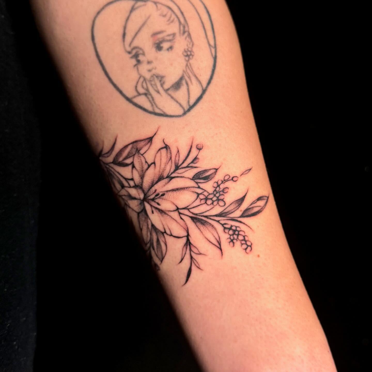 Tattoo by @naveiei — black_and_grey