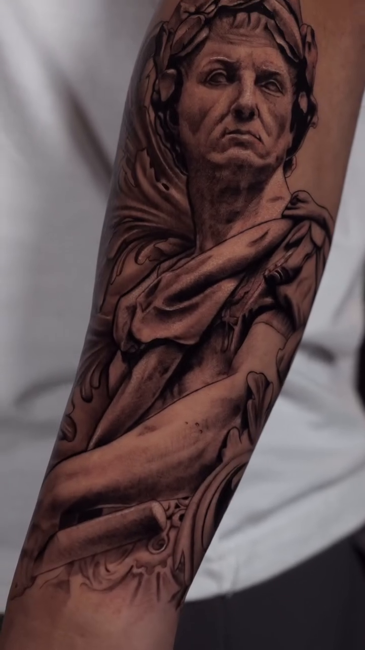 Bust of a Roman emperor realism tattoo by J O S S I e L P I N e D A
