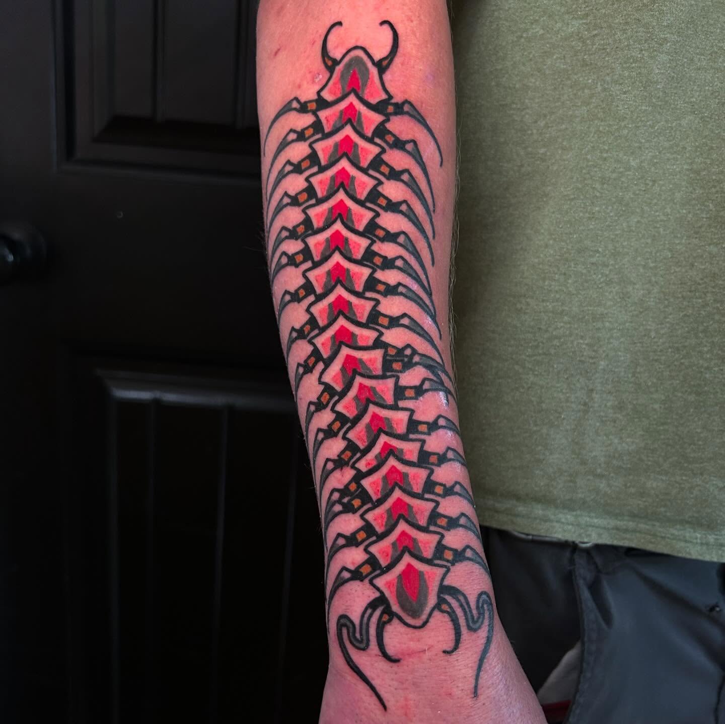 Geometric pattern geometric tattoo on the forearm by 匚卂ㄒ乙丨ㄥㄥ卂
