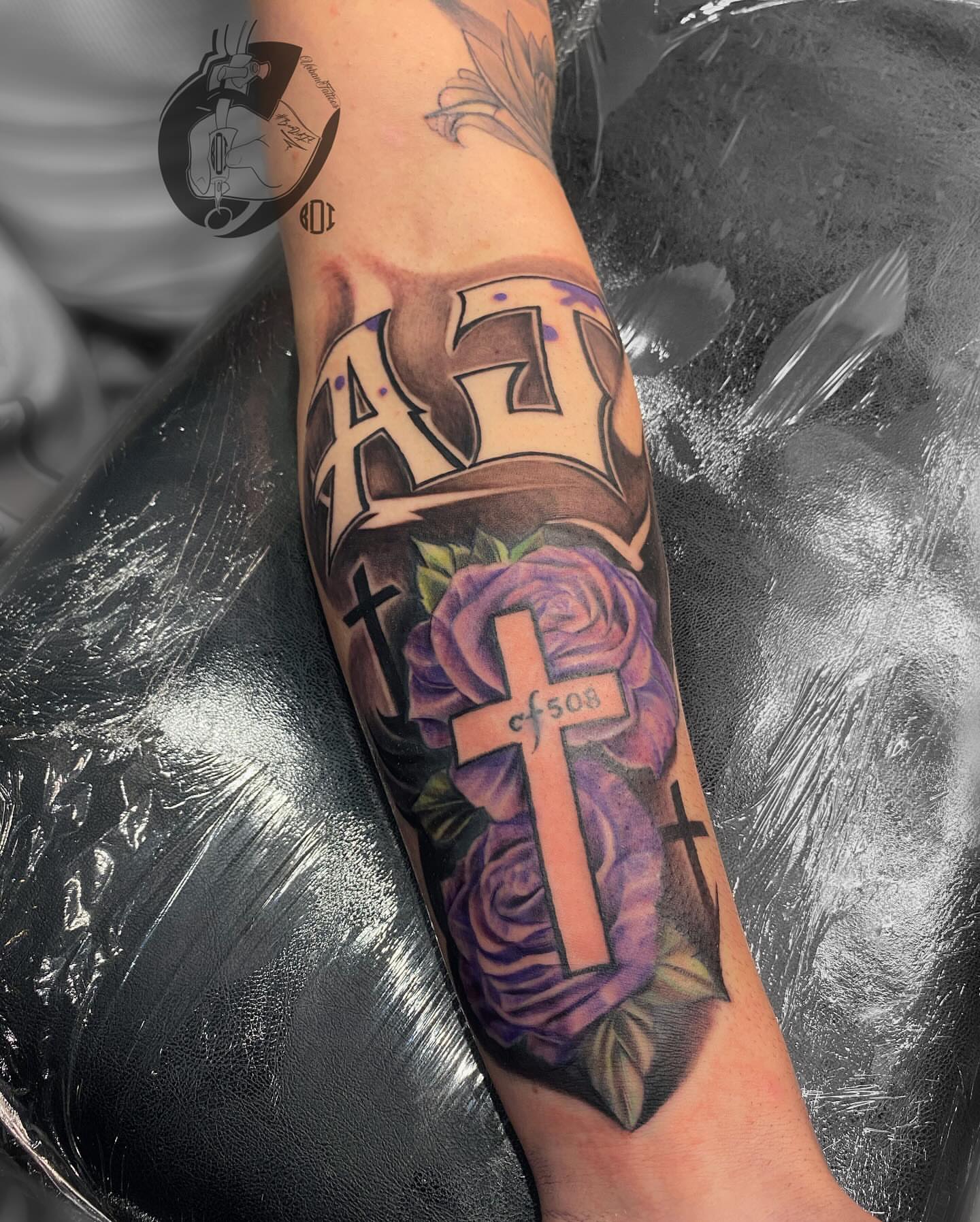 Tattoo by @urbantattoos — realism, dotwork