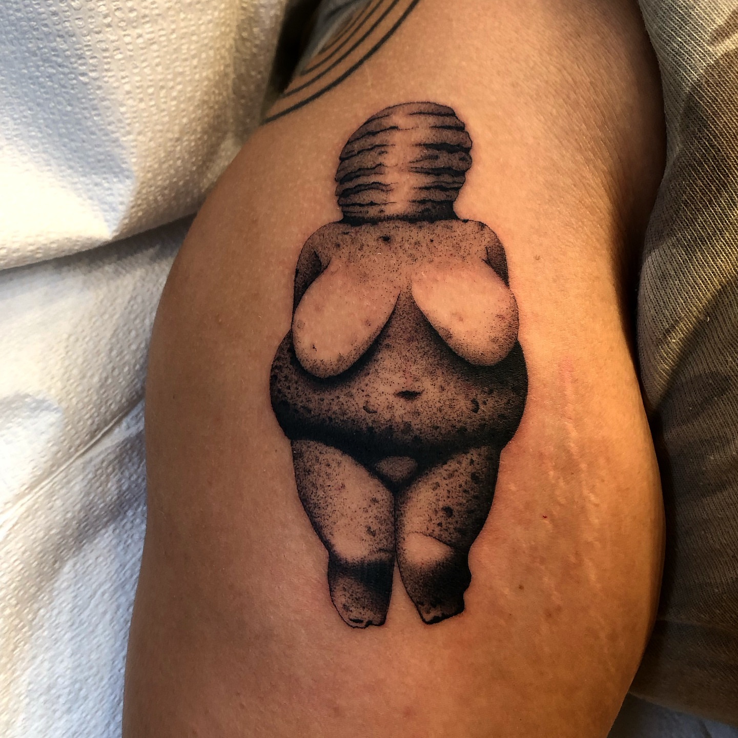 Tattoo by @mickeyycarlisle — dotwork
