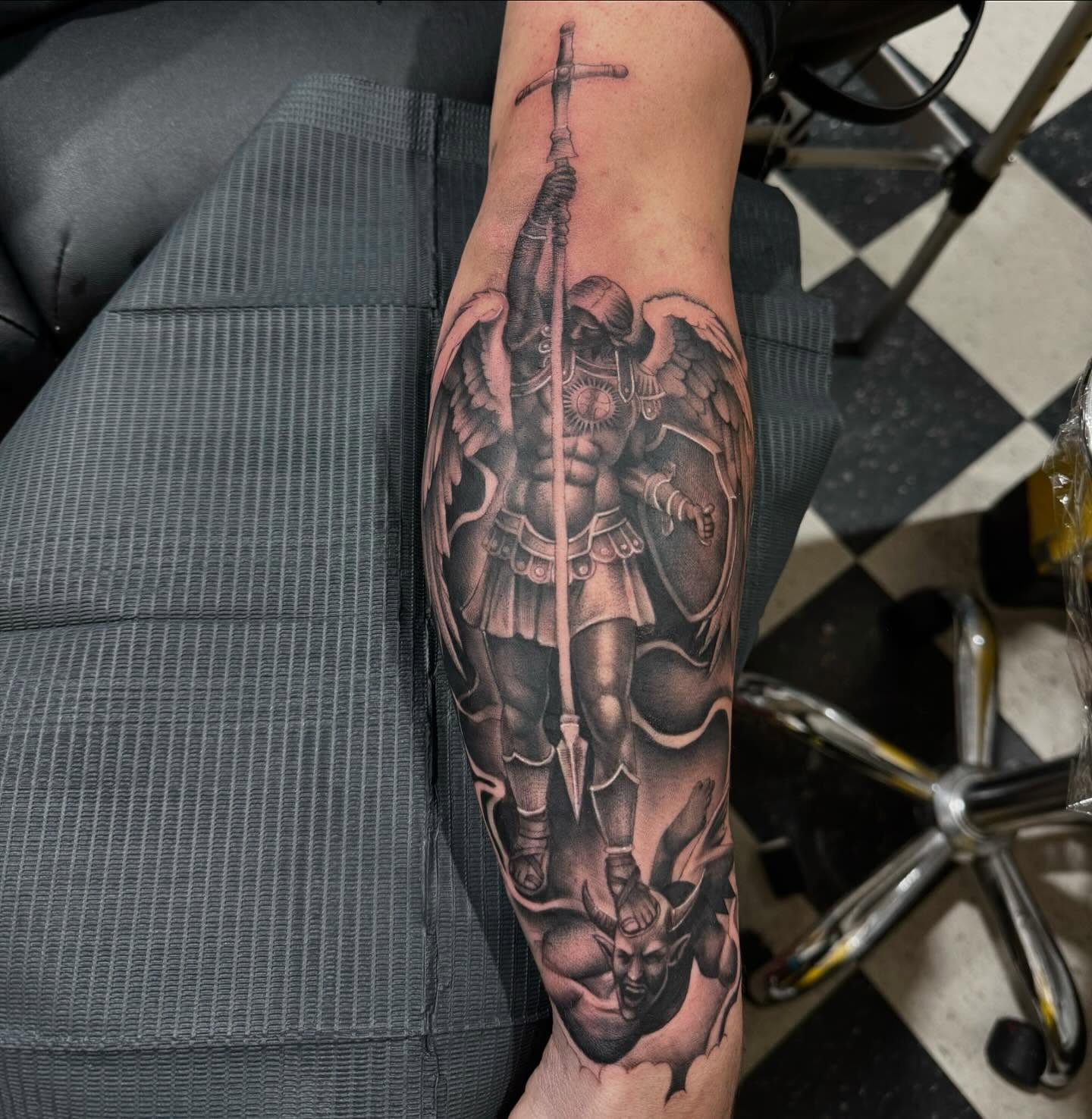 Tattoo by @issaacmontana — black_and_grey, realism