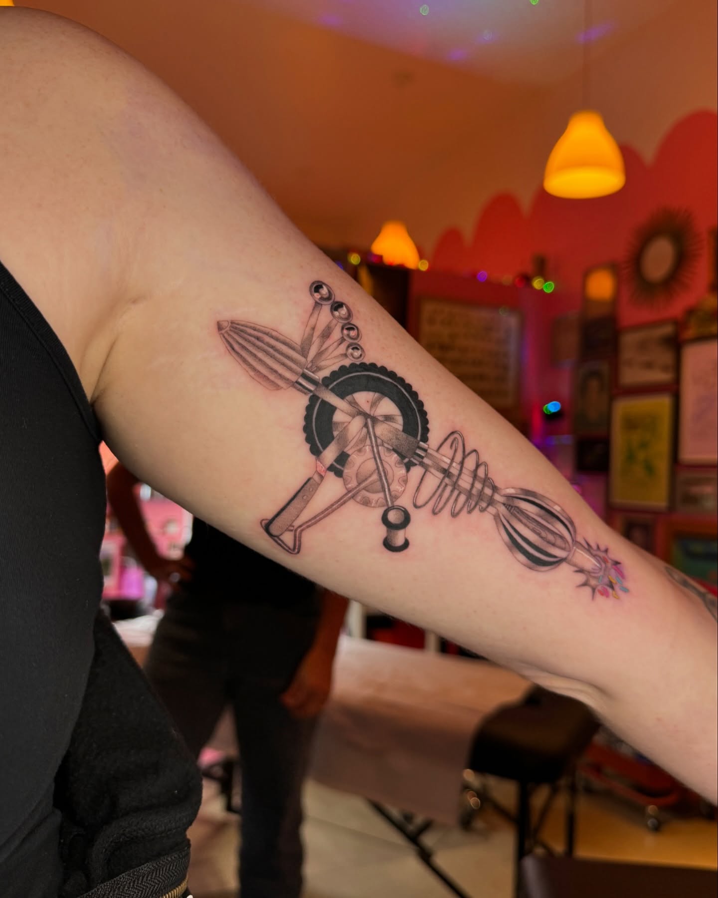 Tattoo by @shannoneperry — black_and_grey