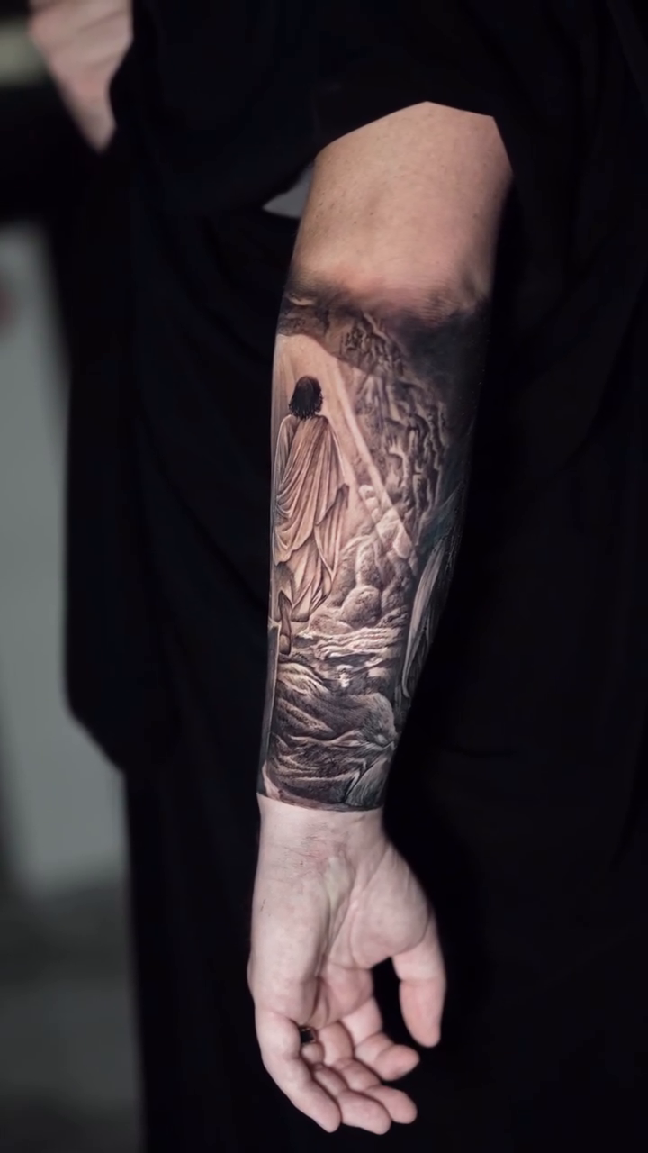 Figure in a doorway dark realism tattoo by Jose Alvaradođź’‰