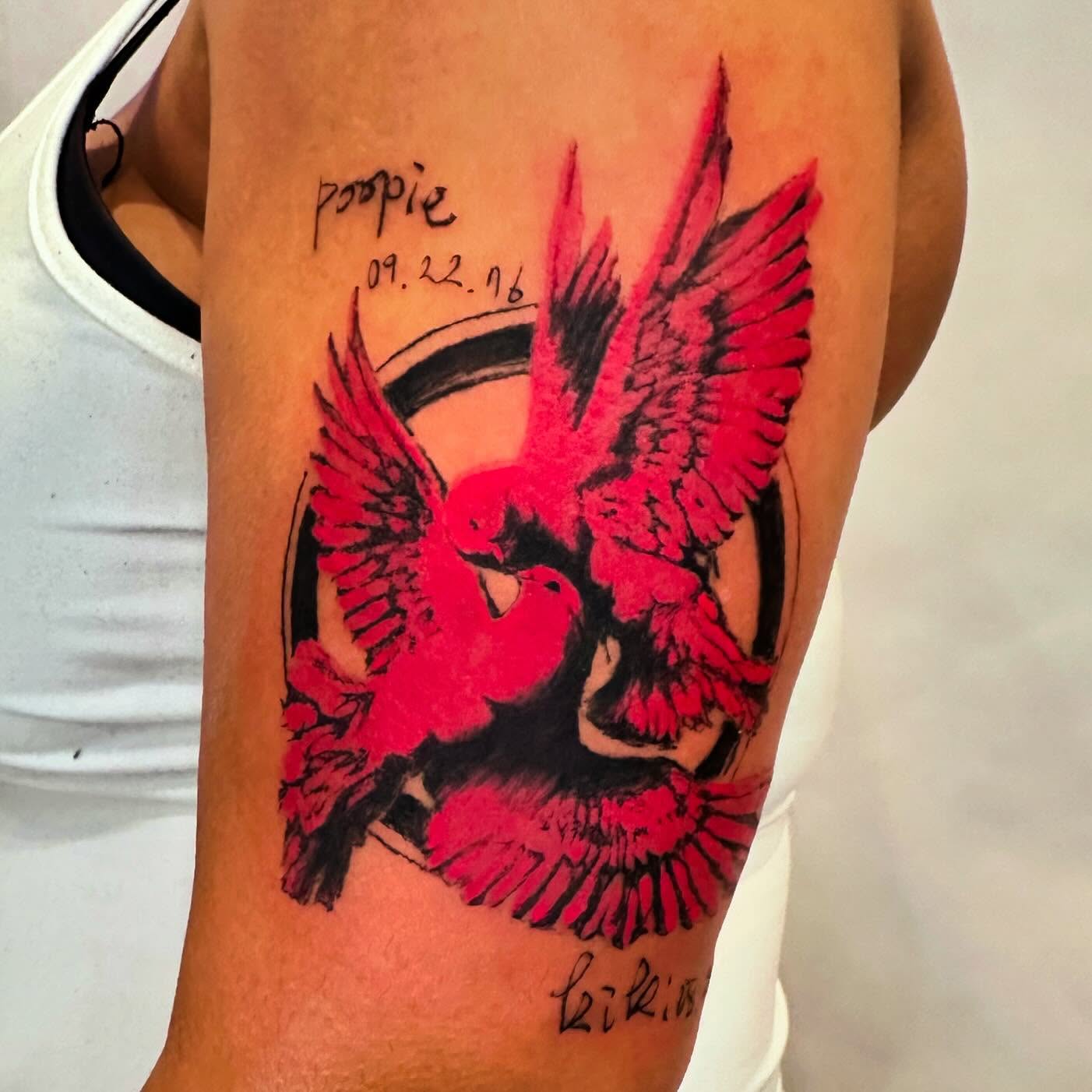 Tattoo by @effacermonexistence — dotwork