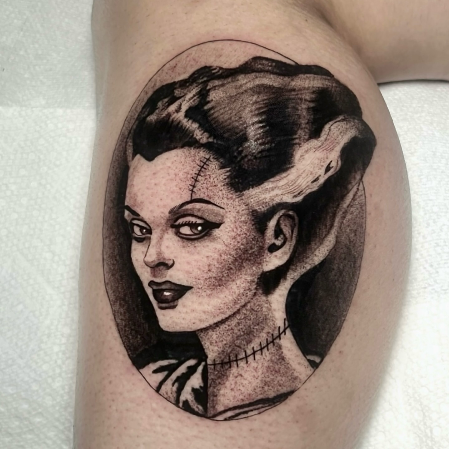 Woman with stitches dotwork tattoo on the thigh by 🤎Dannon 🕸