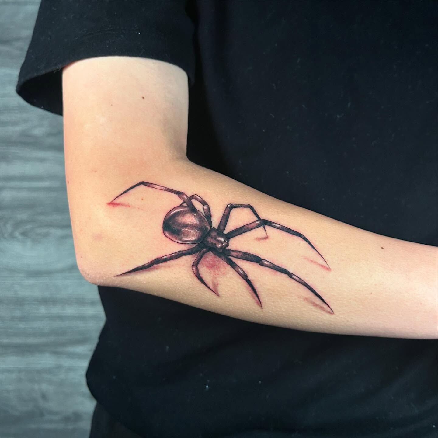 Tattoo by @xx_kipling_xx — realism