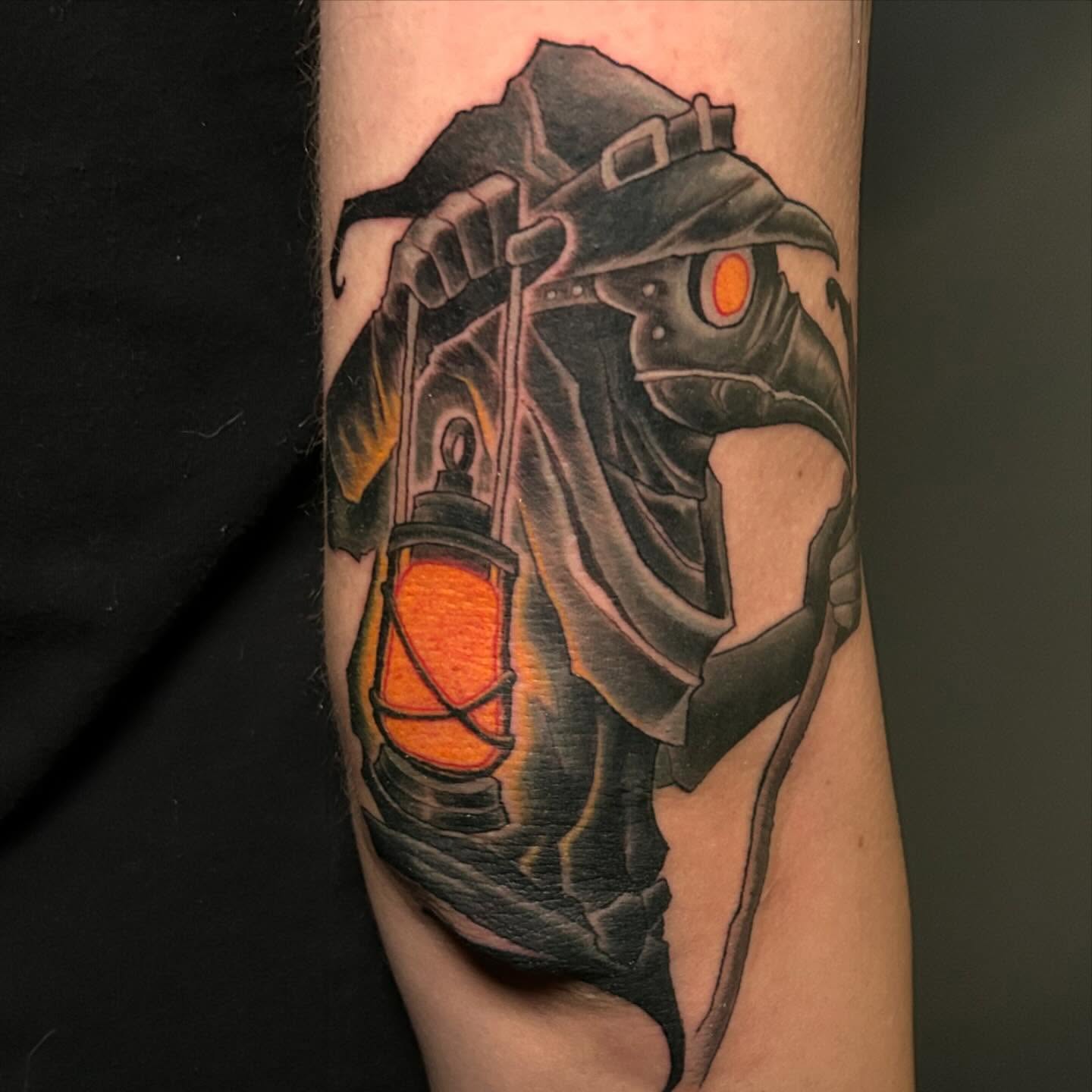 Cyborg head realism tattoo on the forearm by Marvin Silva