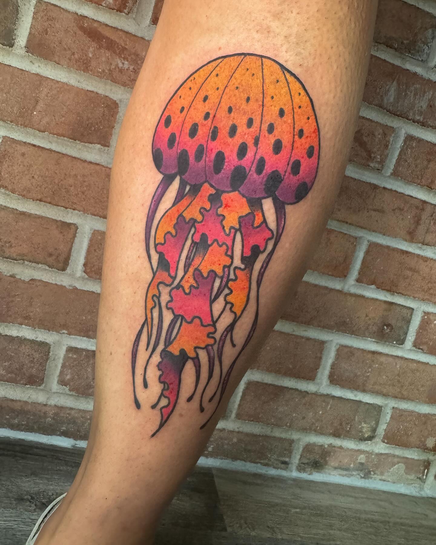 Jellyfish dotwork tattoo on the thigh by Perrey