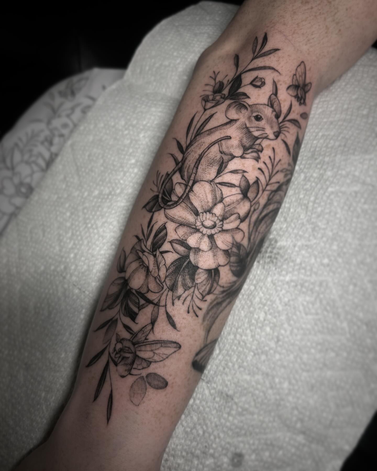 Tattoo by @finelinesbylena — black_and_grey