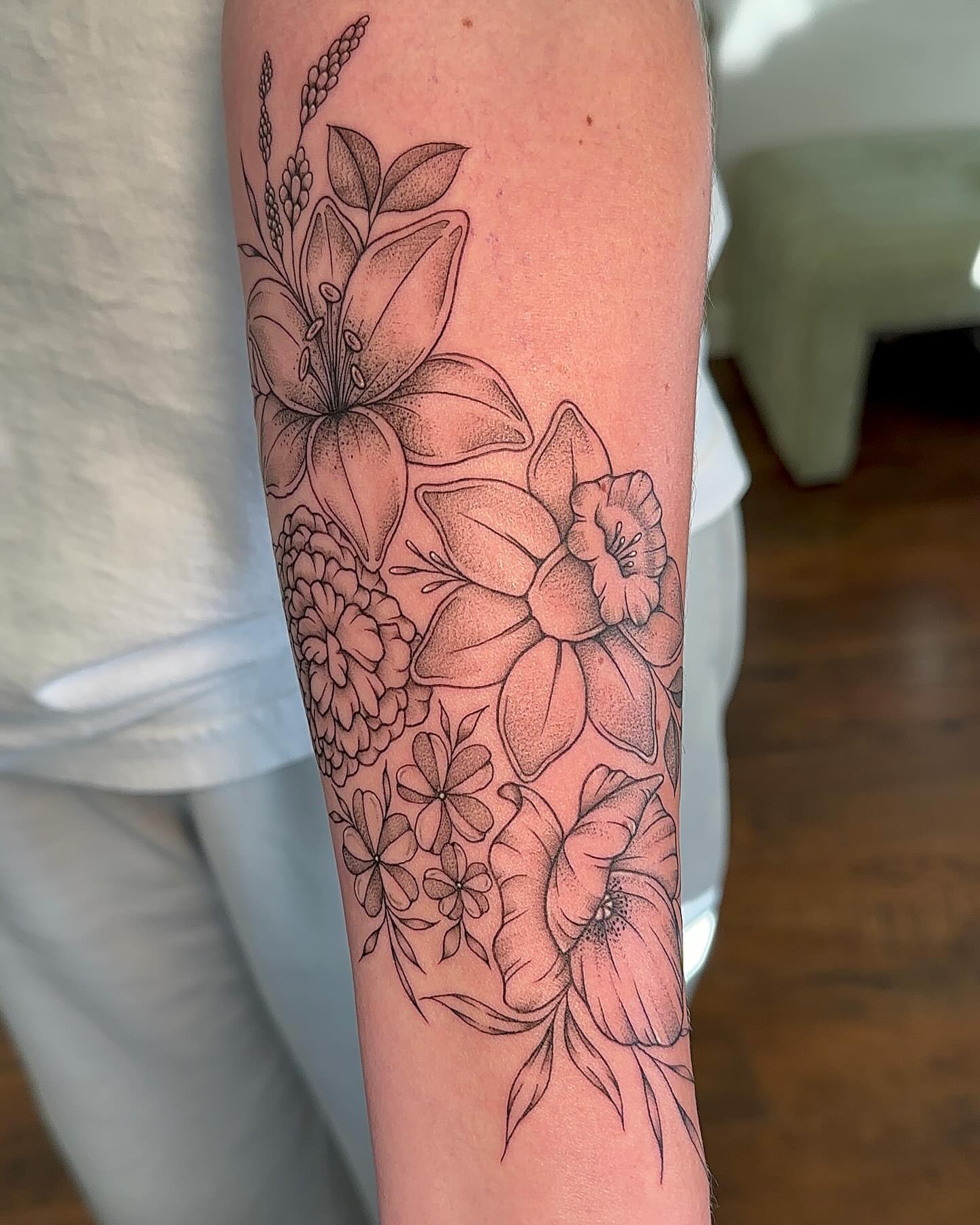 Tattoo by @bboujeeink2 — dotwork