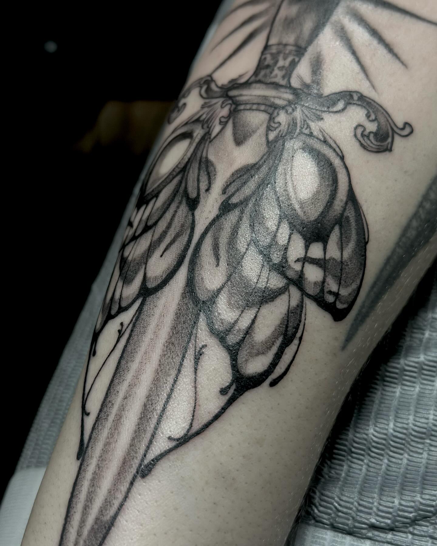 Tattoo by @shriekingpossum — black_and_grey, realism