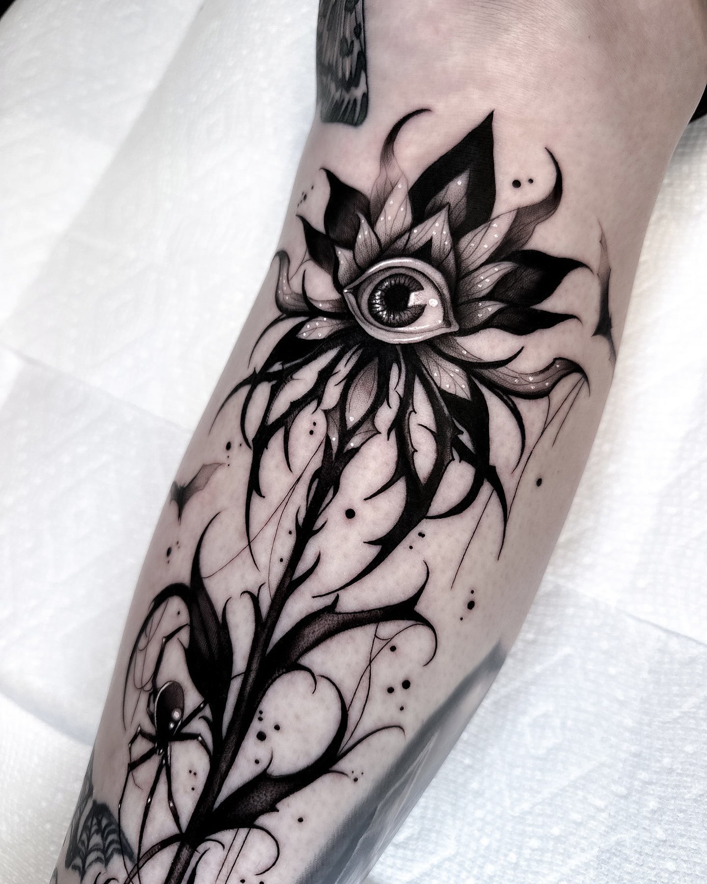 Tattoo by @tommytattoo333 — black_and_grey, dark_realism