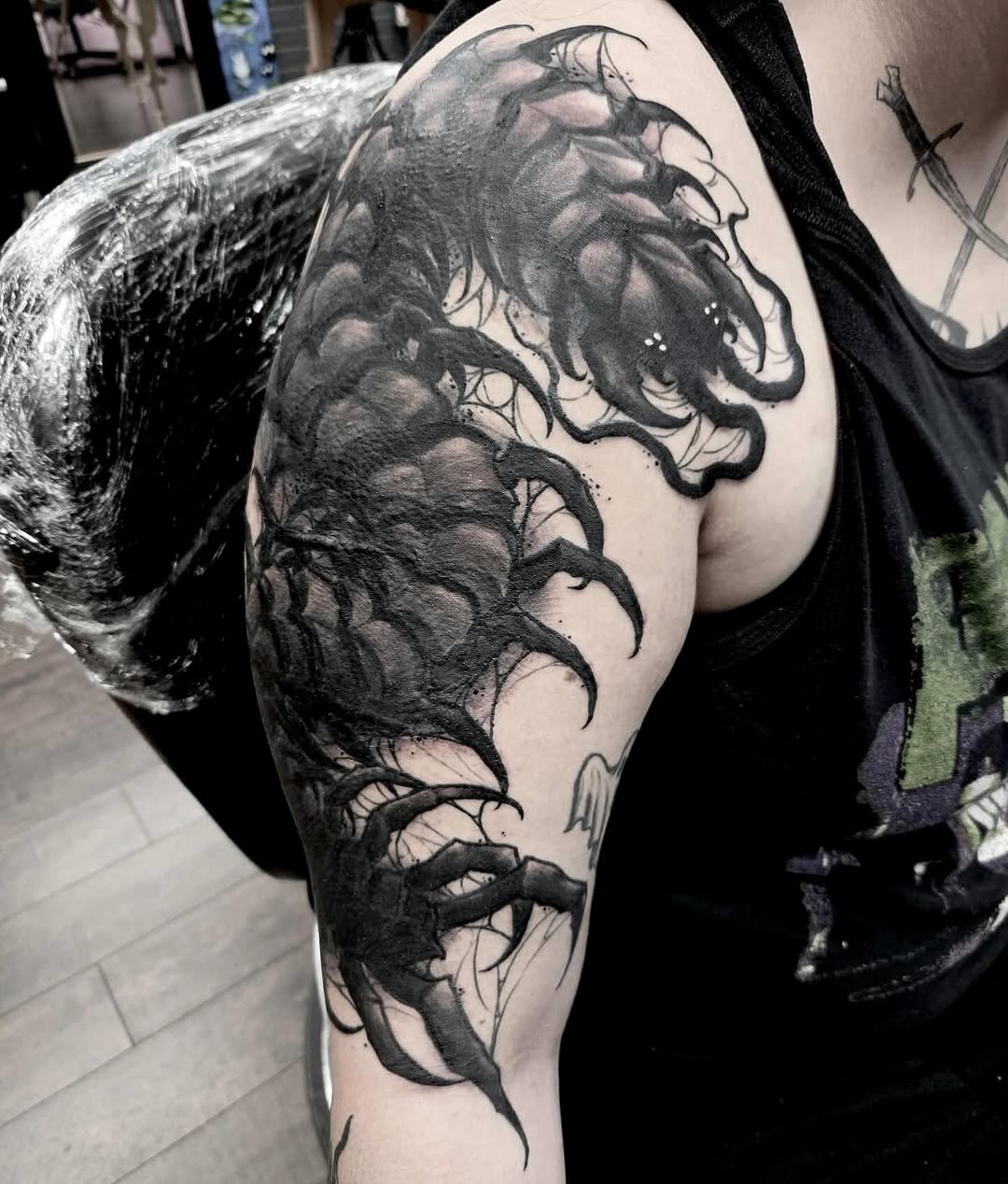 Tattoo by @heathen_tattooer โ blackwork, dark_realism