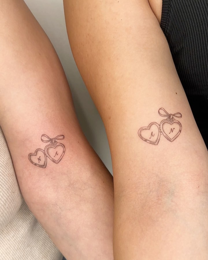 Tattoo by @kphaninks โ black_and_grey
