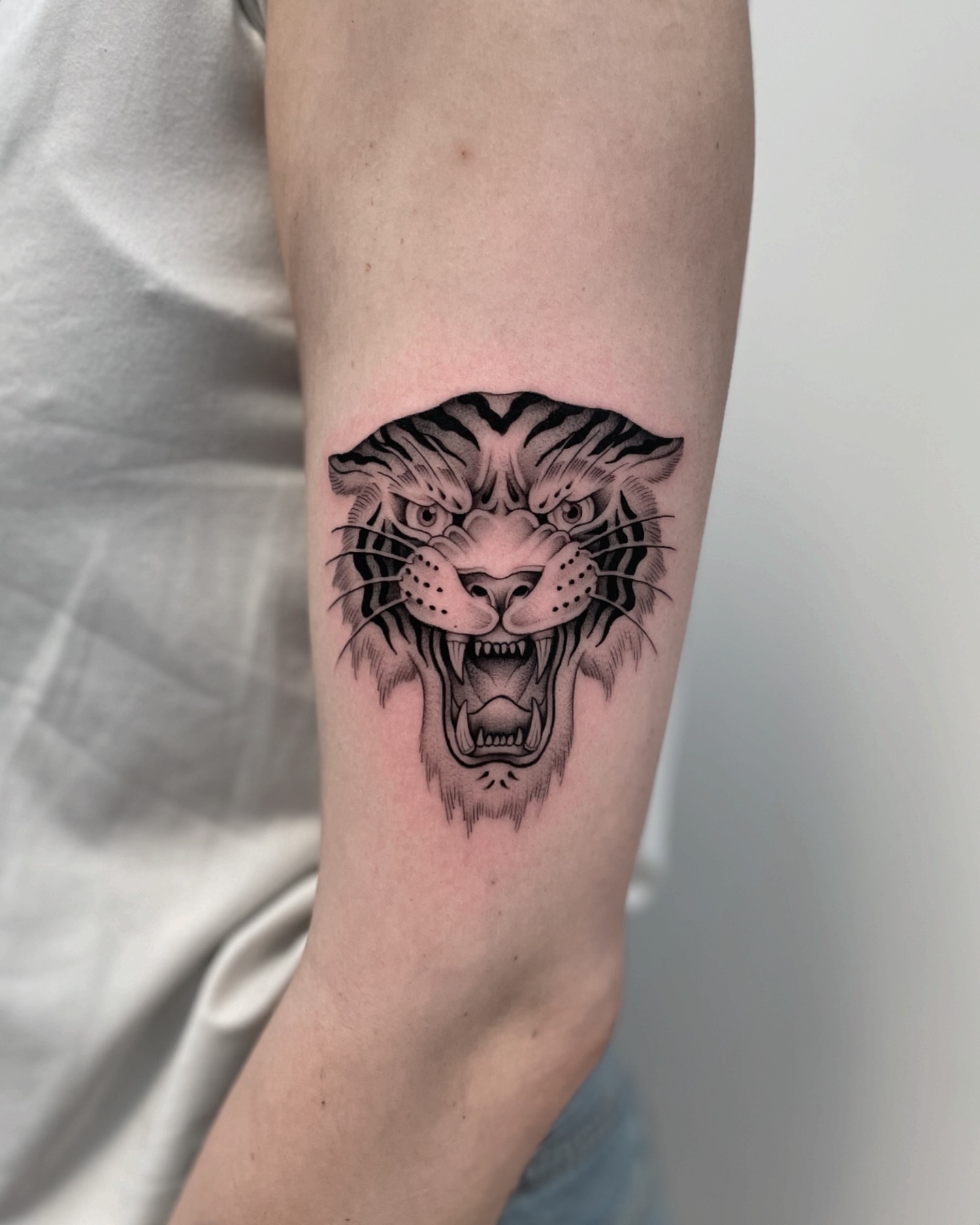 Tattoo by @bradtattoos_ — black_and_grey