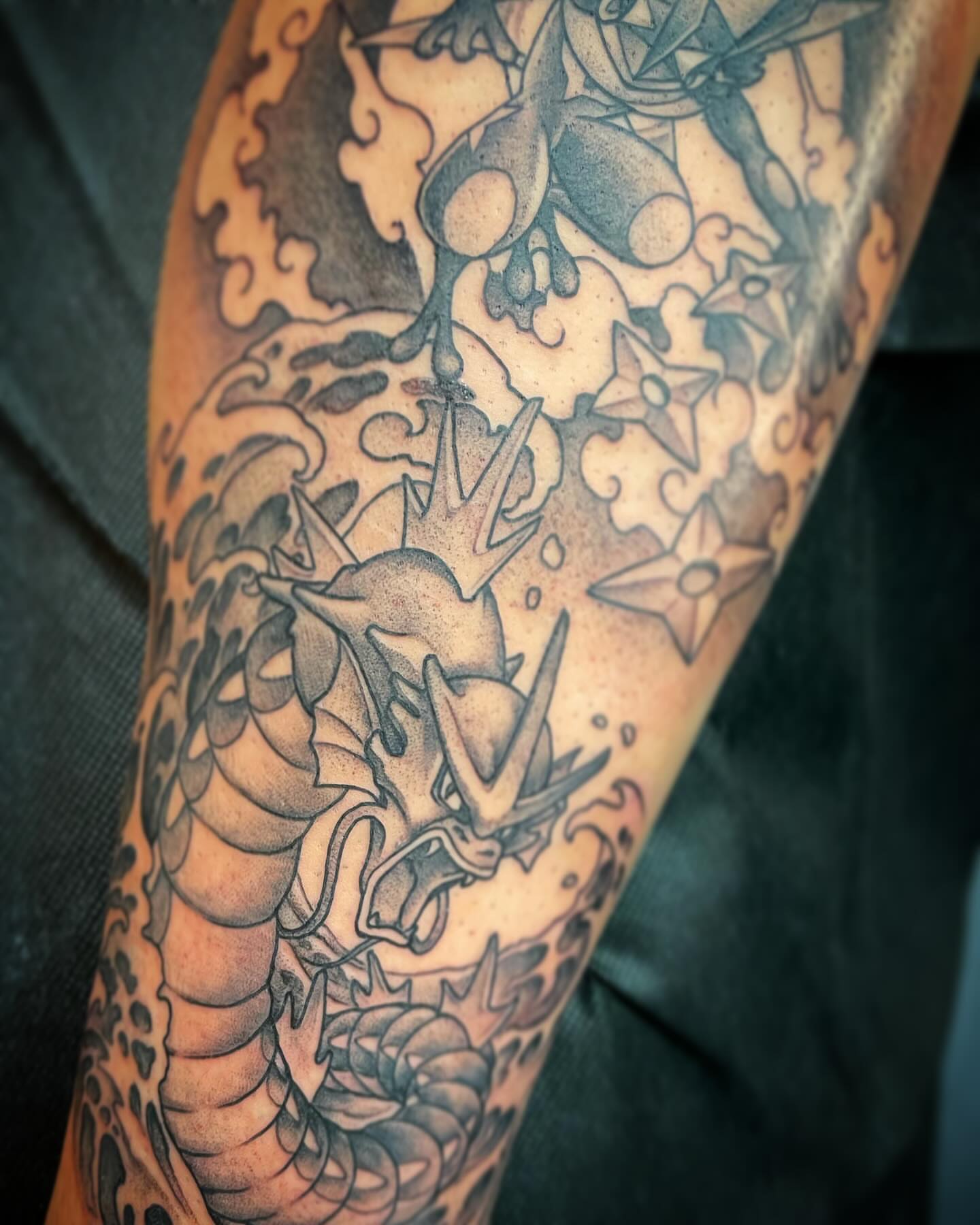 Tattoo by @wizardspits — black_and_grey, geometric