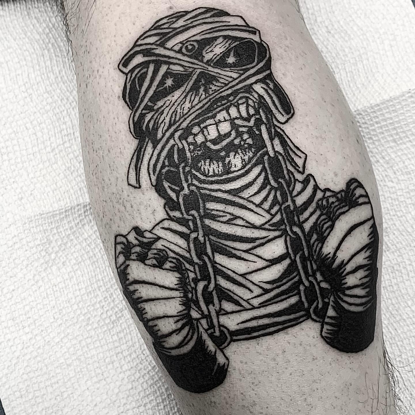 Tattoo by @gutsandink — black_and_grey