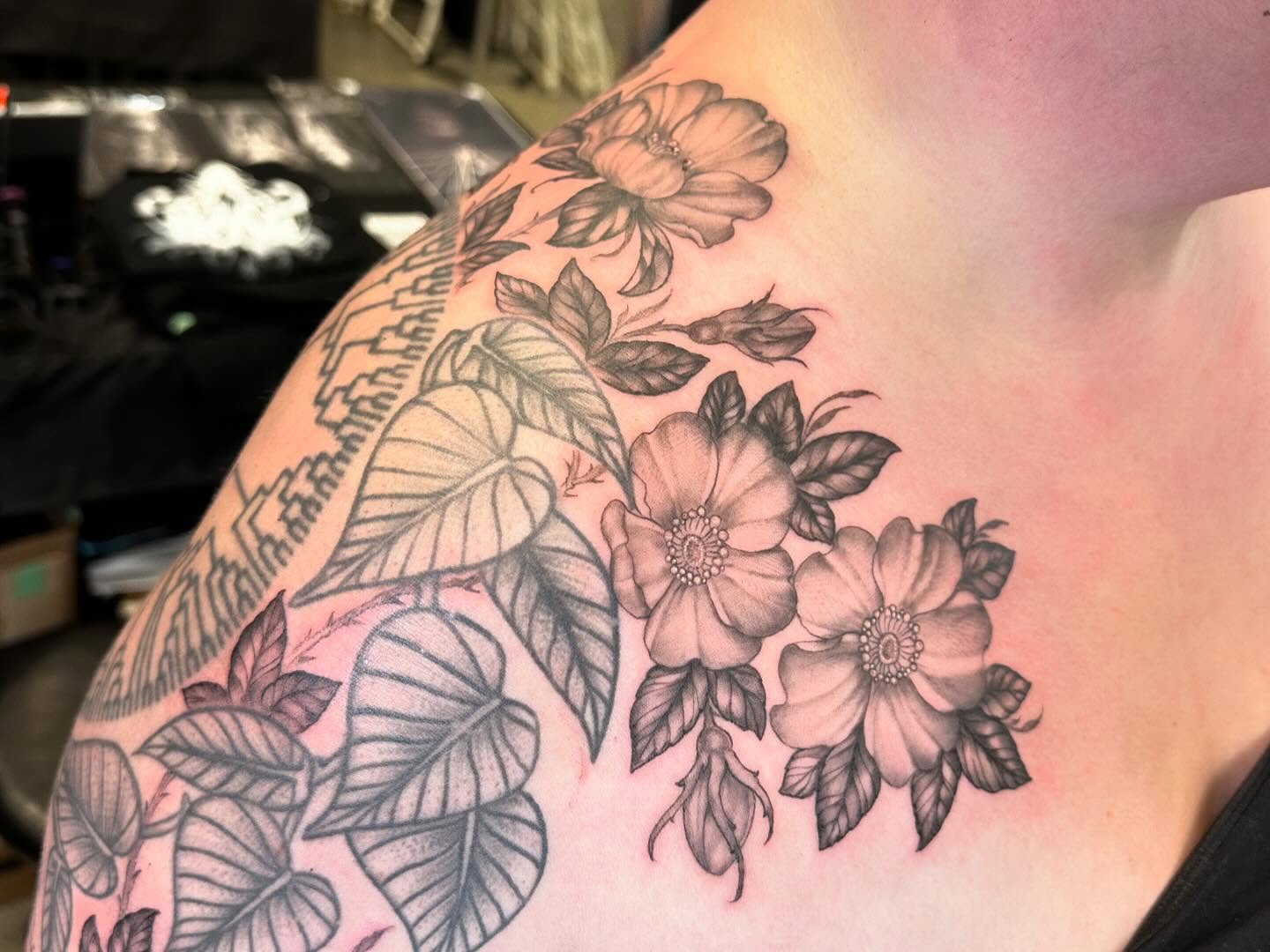 Tattoo by @mittzhell — black_and_grey