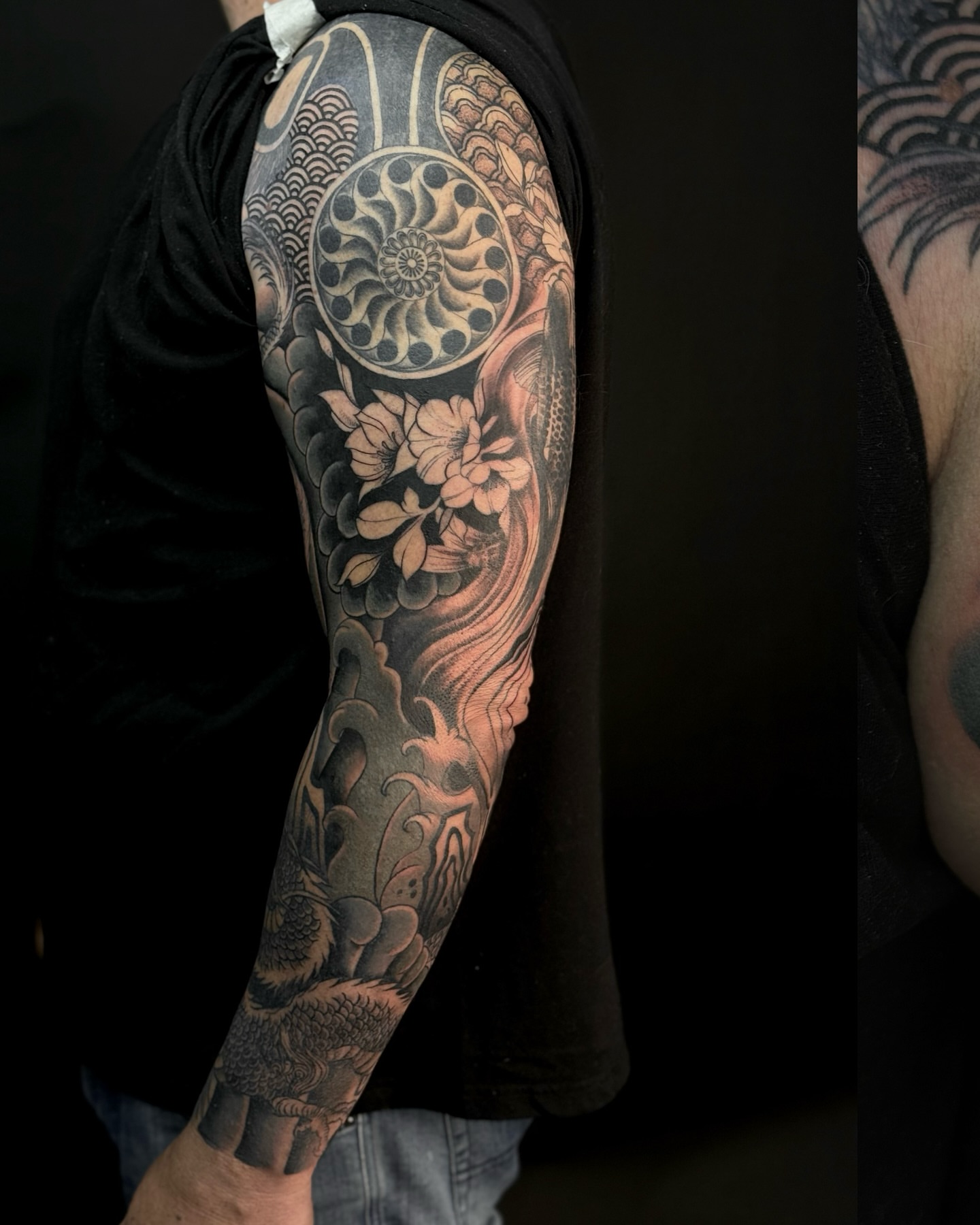 Tattoo by @livingsticker β japanese_irezumi, dotwork