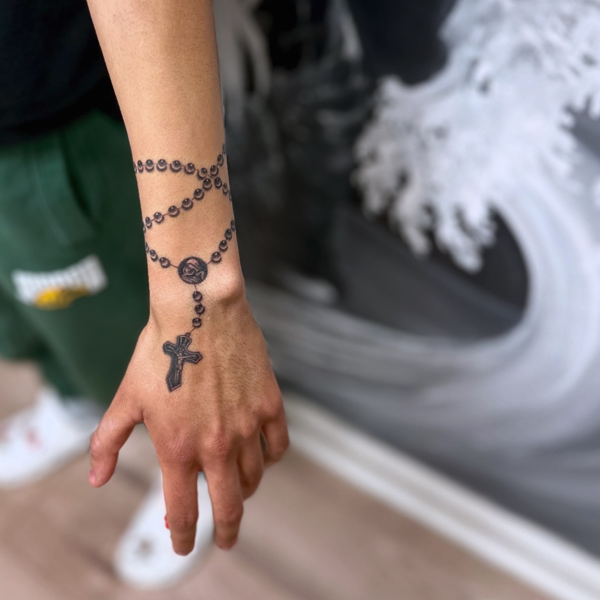 Tattoo by @roxotattoos — black_and_grey