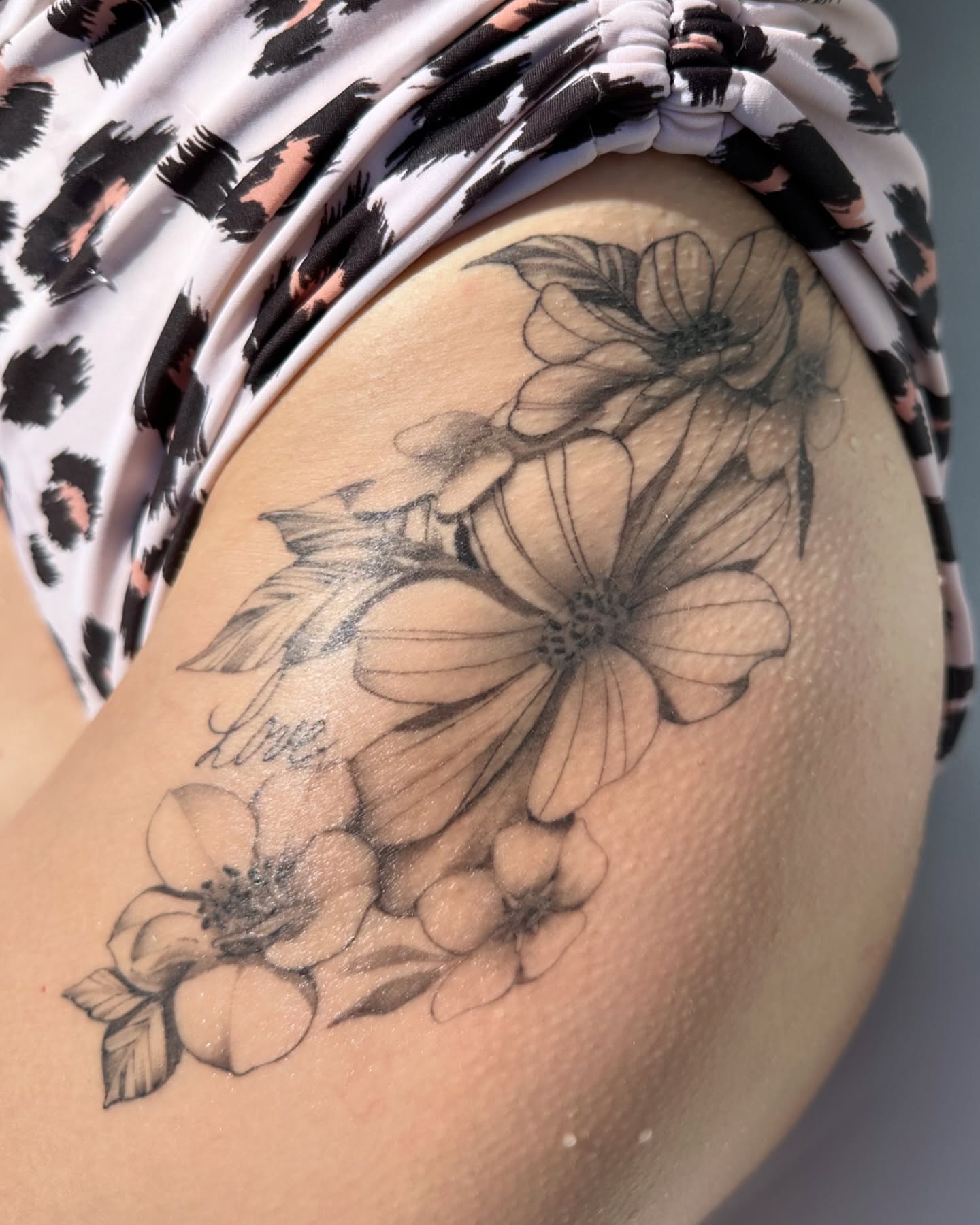 Tattoo by @juareztattoos — black_and_grey