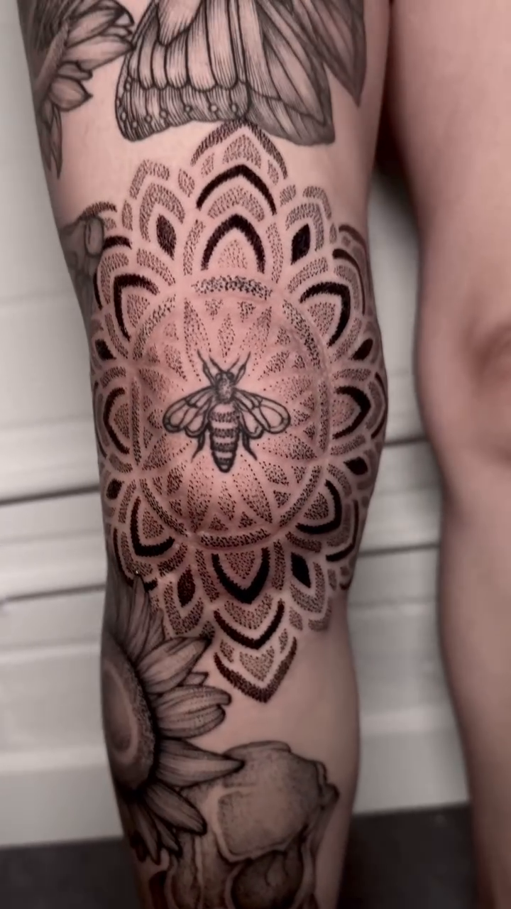 Tattoo by @shakuto_tattoos — geometric, dotwork
