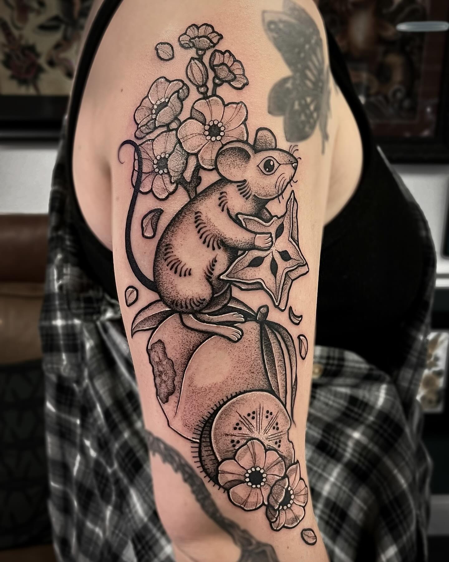 Tattoo by @dustytattoos โ dotwork, realism
