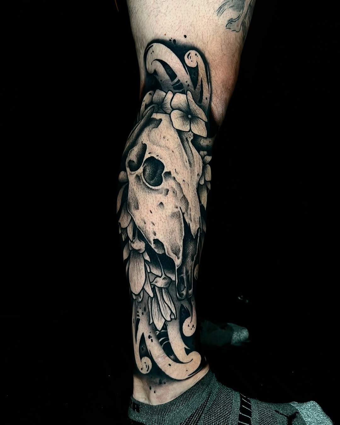 Tattoo by @pamsanderstattoo โ black_and_grey, realism