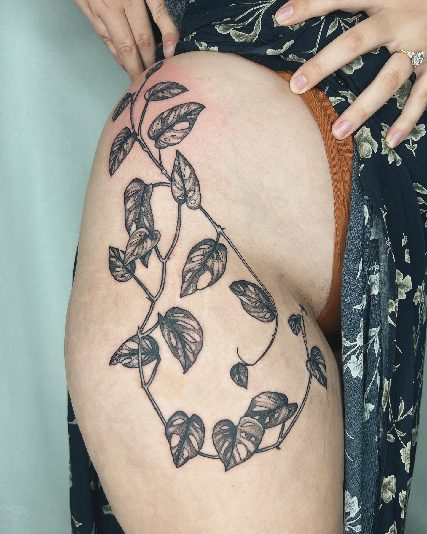 Tattoo by @cicadanymph — black_and_grey