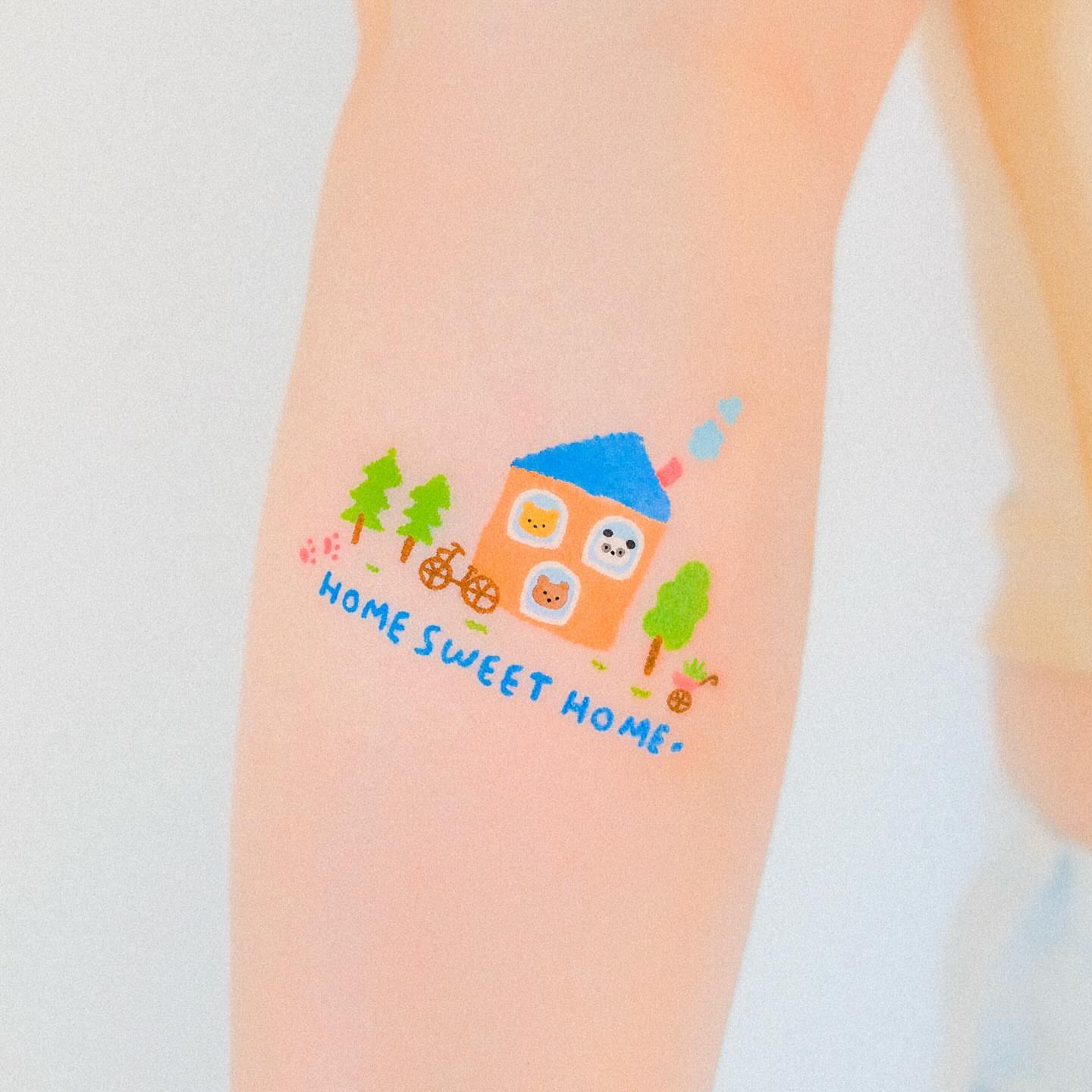 Tattoo by @katzepoke β illustrative