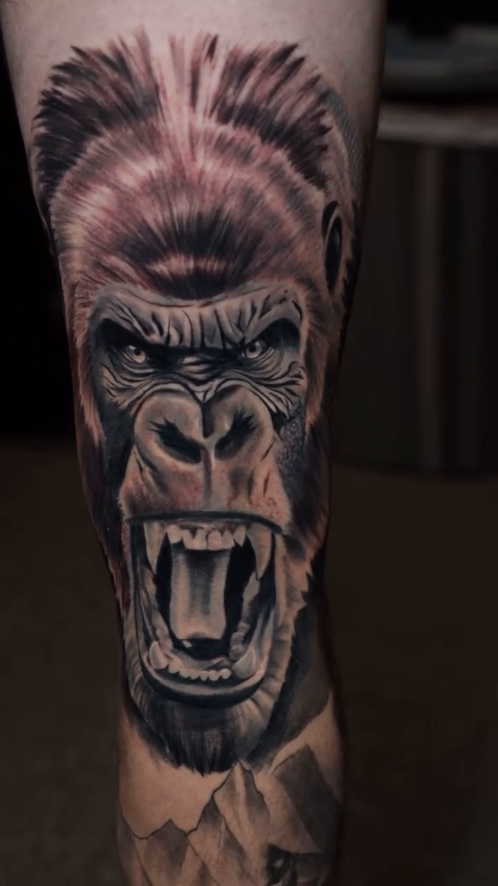 Gorilla realism tattoo by Luis Arenas