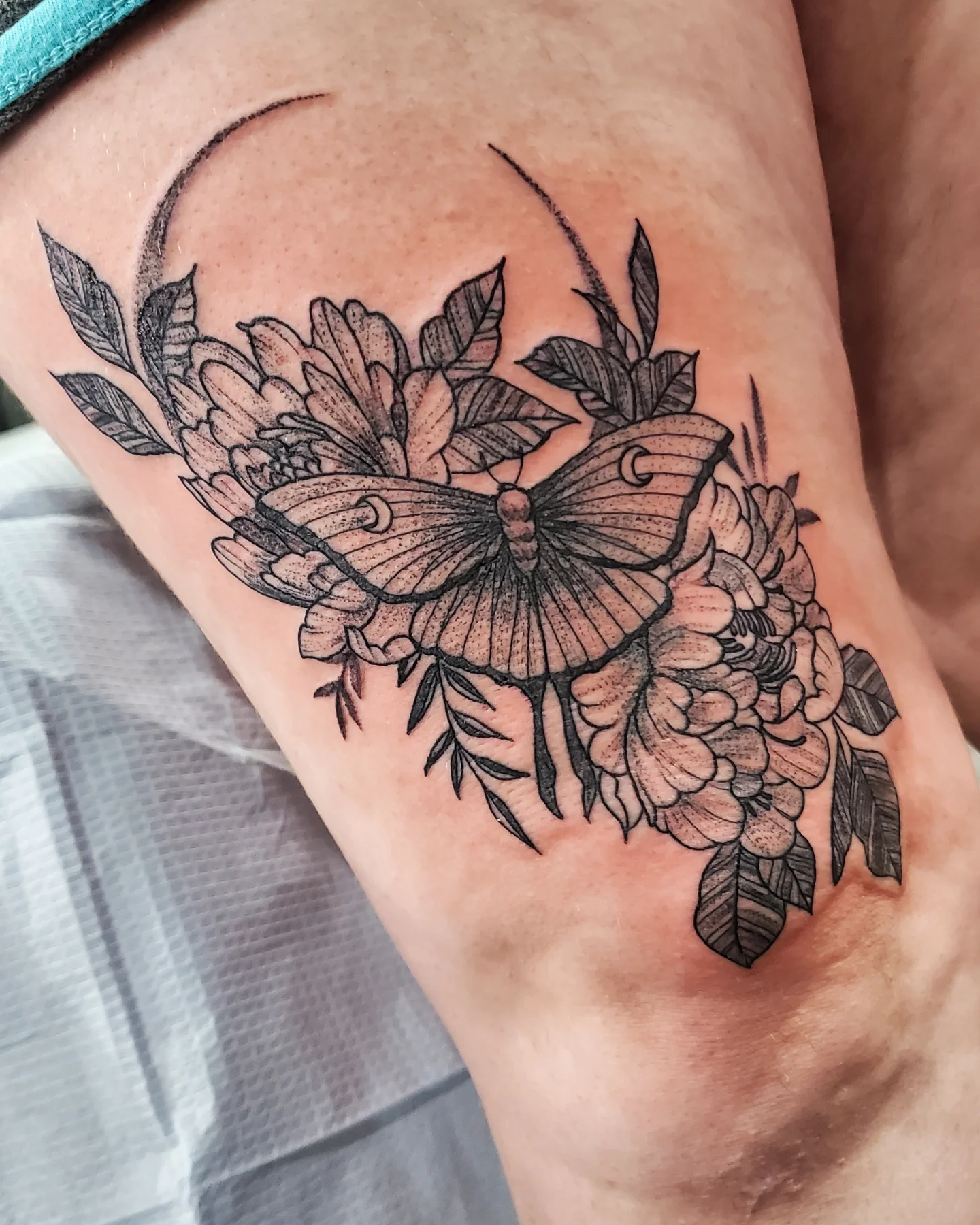 Tattoo by @sumertattoos — black_and_grey