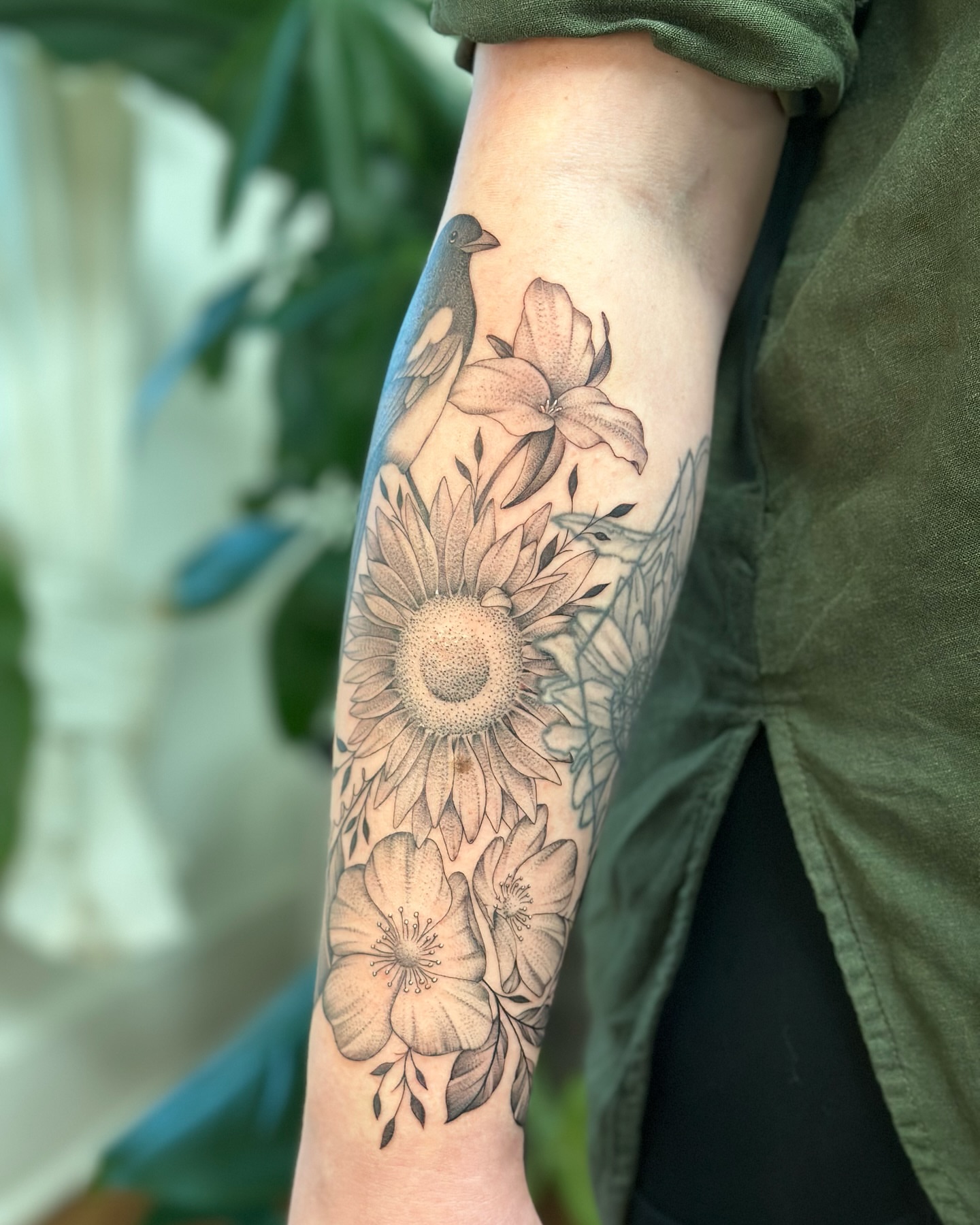 Sunflower and bird realism tattoo on the forearm by ๐
๐๐๐๐๐ ๐๐๐๐๐๐