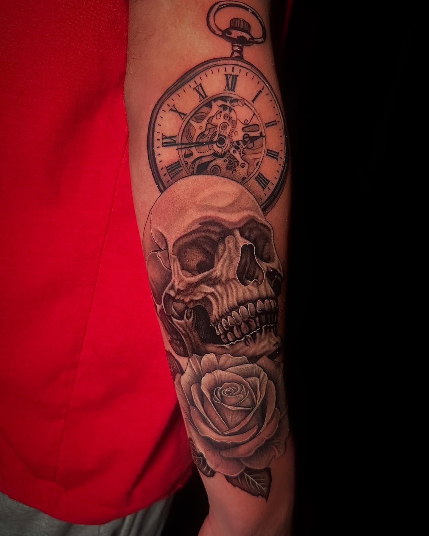 Tattoo by @jongioiatattoo — realism, black_and_grey