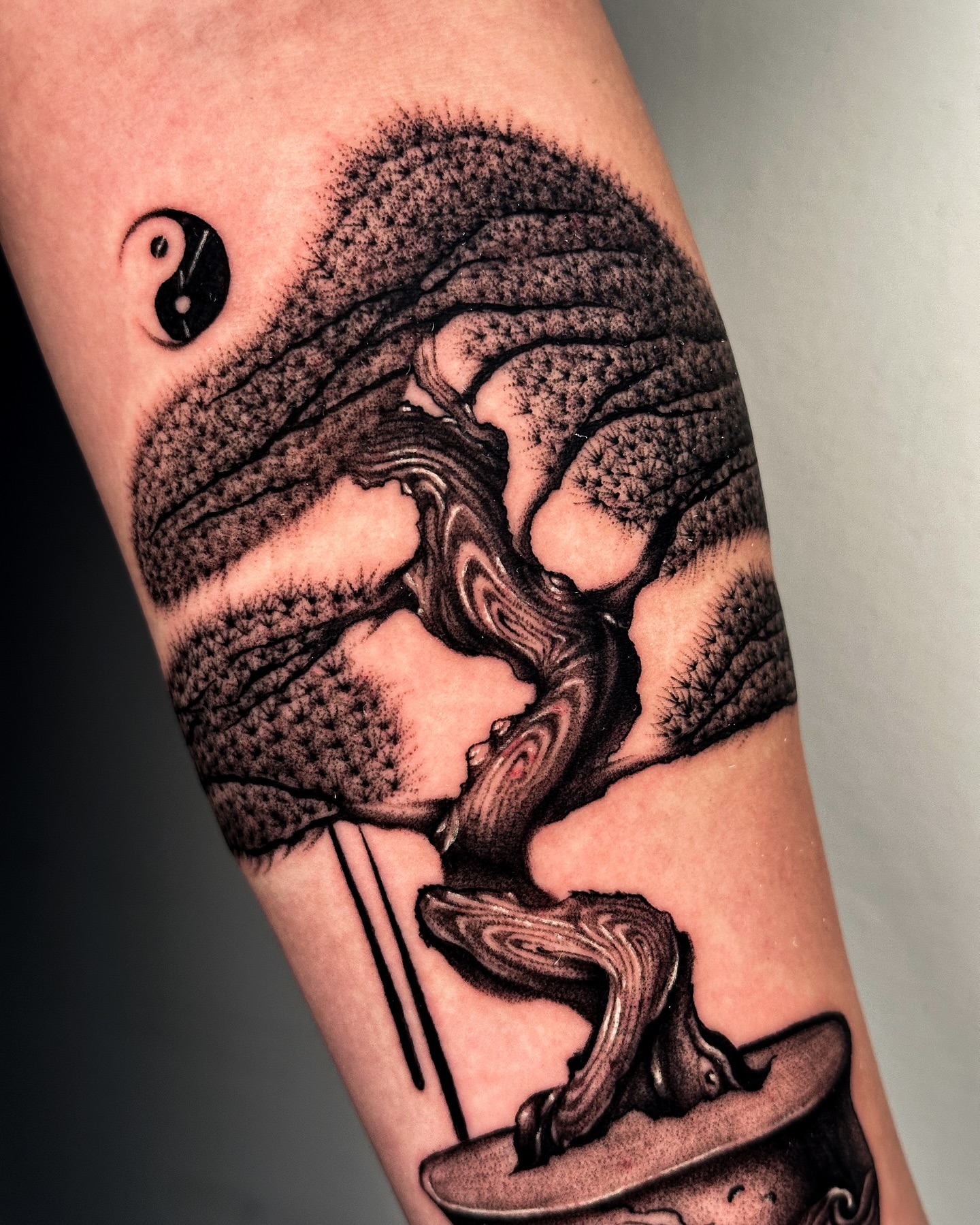 Tattoo by @minblackwork β black_and_grey, realism