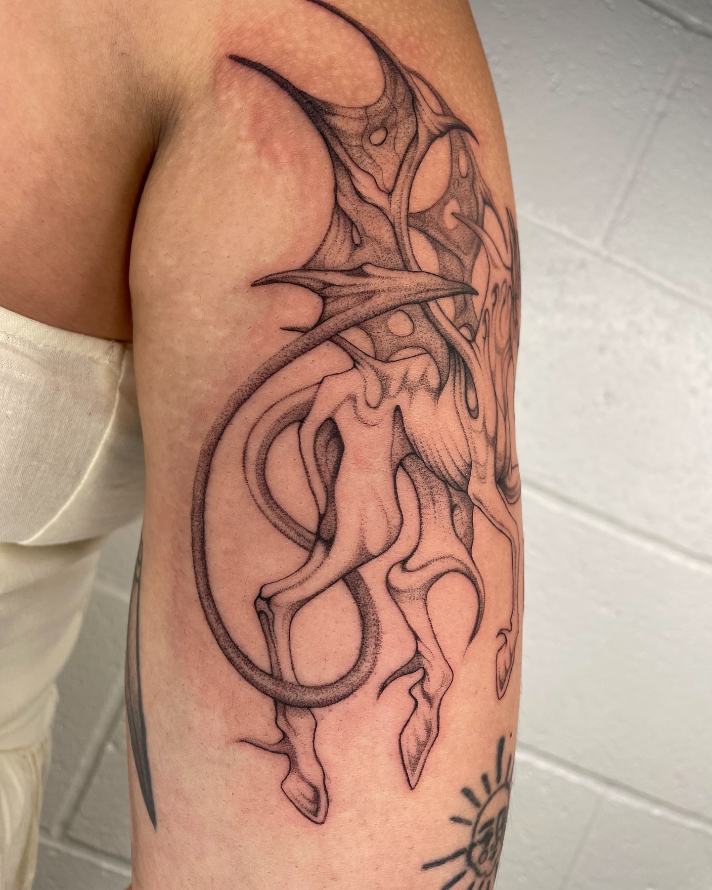 Tattoo by @carolineraer โ black_and_grey