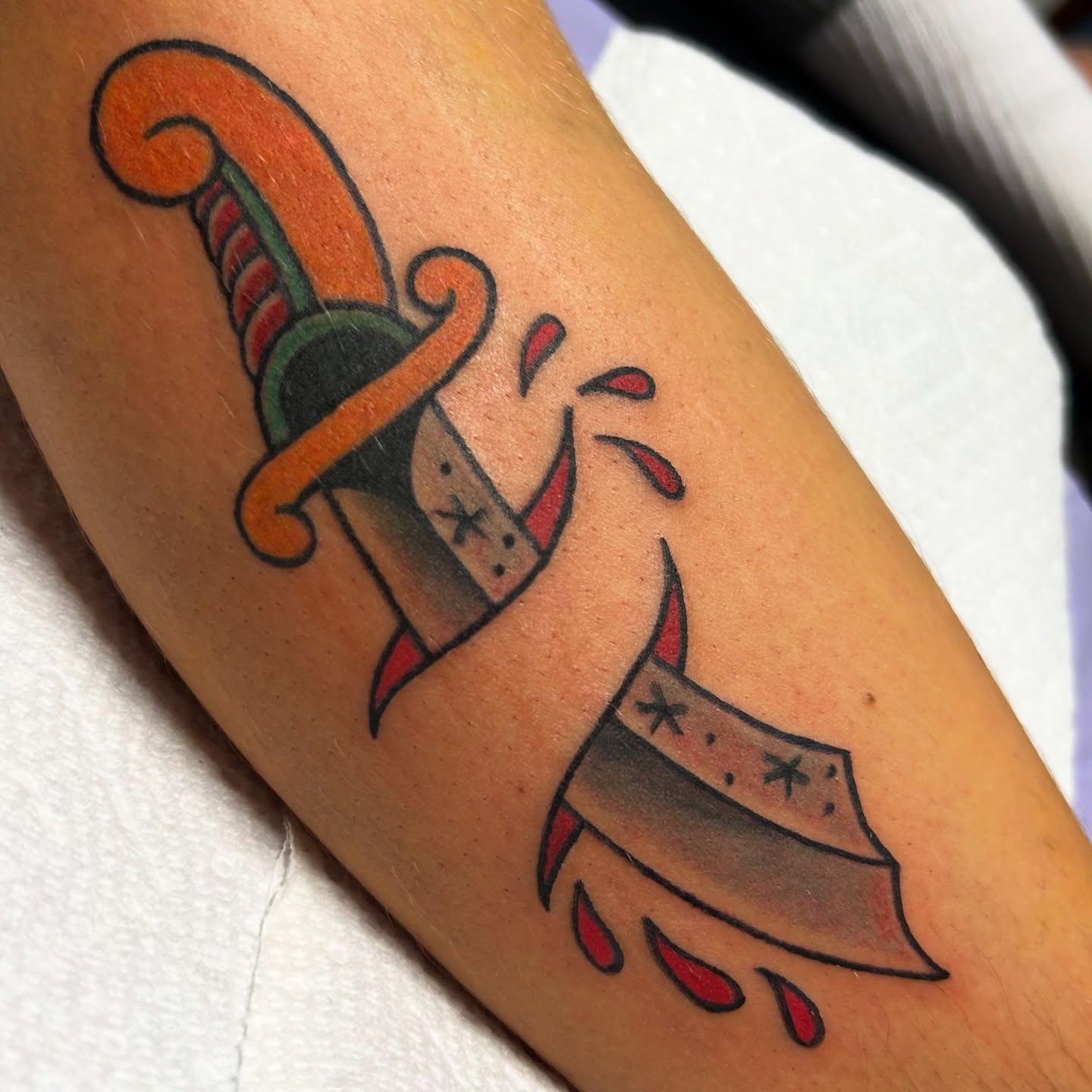 Tattoo by @laurencaldwelltattoo โ american_traditional