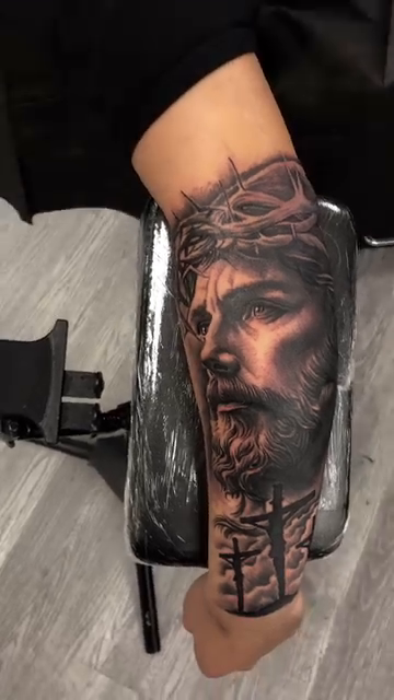Jesus Christ with crown of thorns realism tattoo by Danny Rodriguez