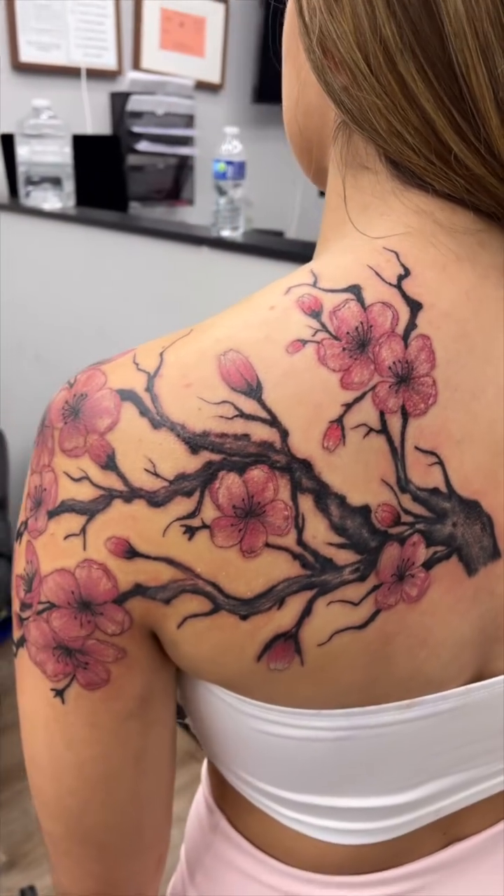Tattoo by @thecatrinaink — japanese_irezumi, fine_line