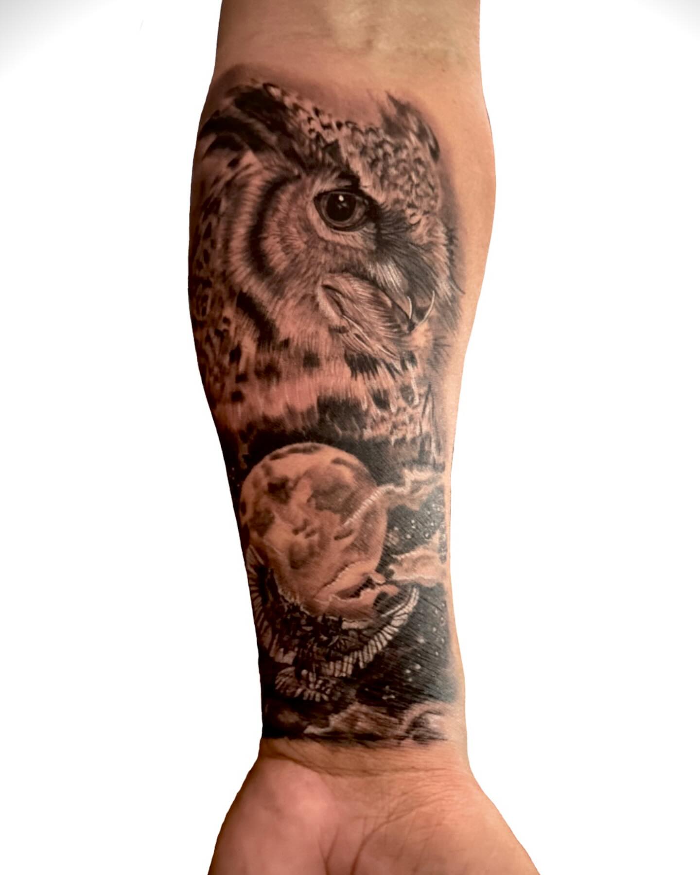 Tattoo by @danielruiz_art — realism, black_and_grey