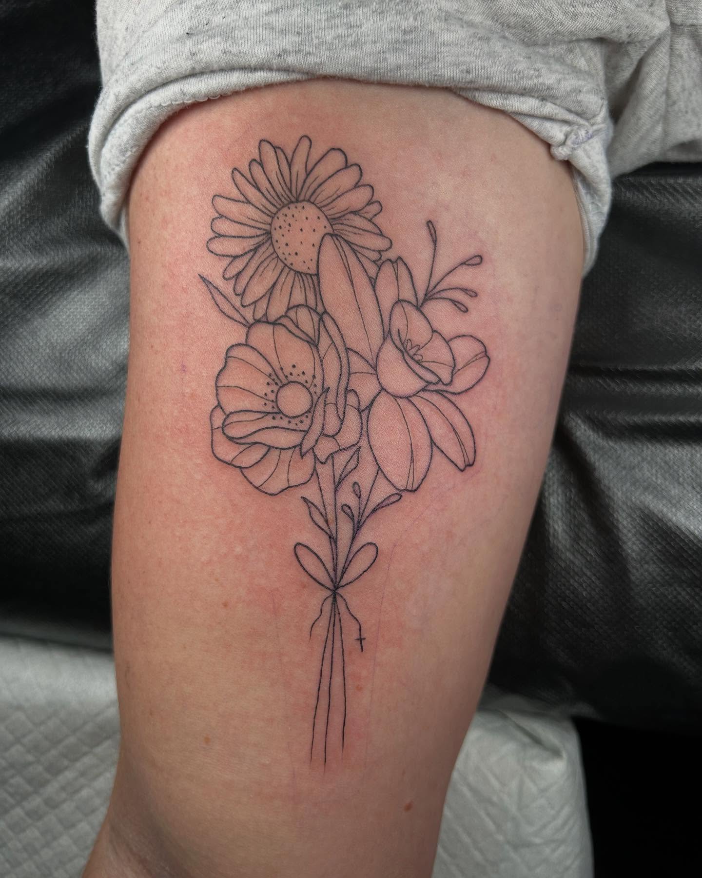 Tattoo by @jprincetattoos — black_and_grey