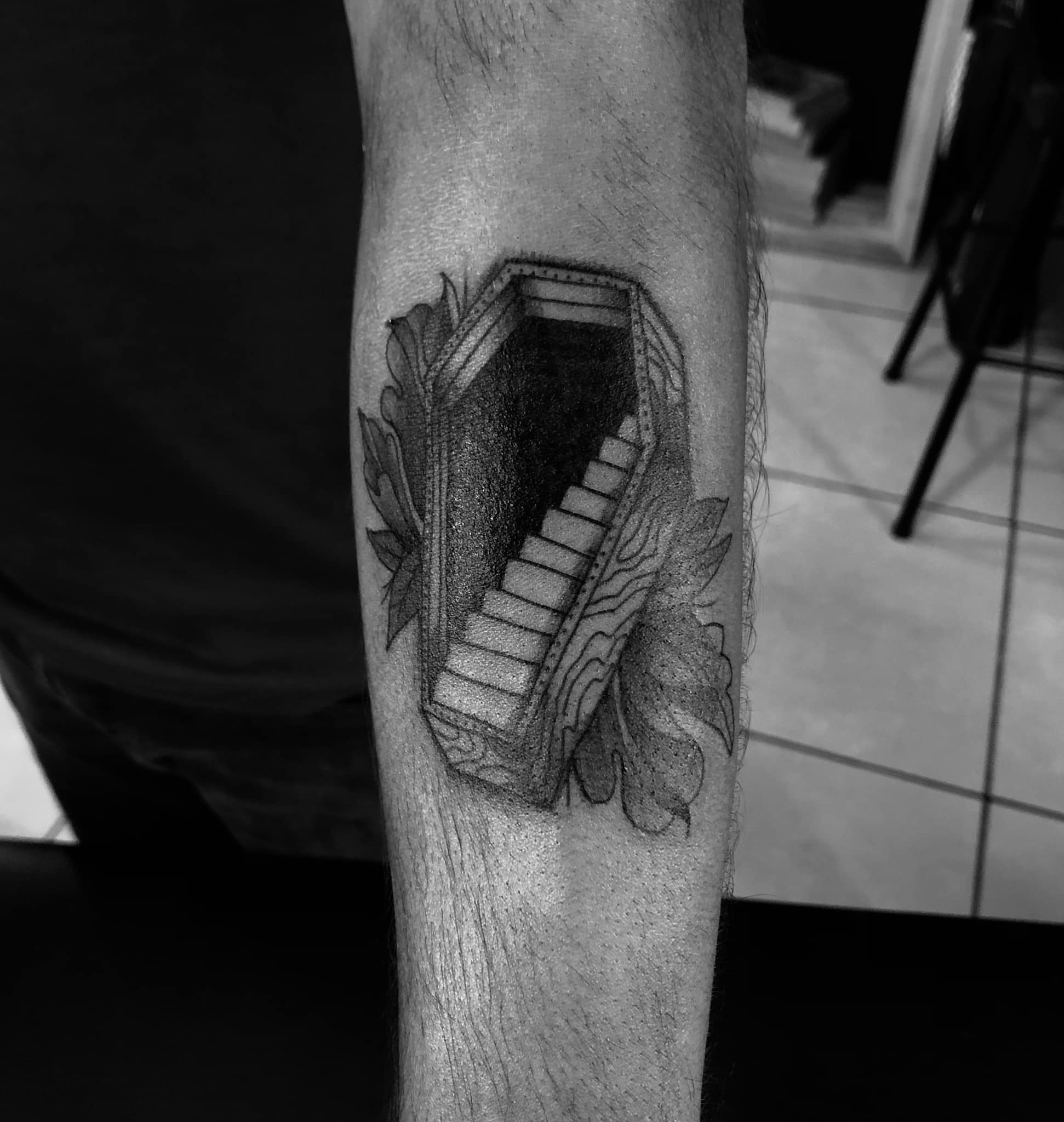 Staircase dotwork tattoo on the forearm by Tattooart-gotha, Juchitan, Oaxaca, Mexico
