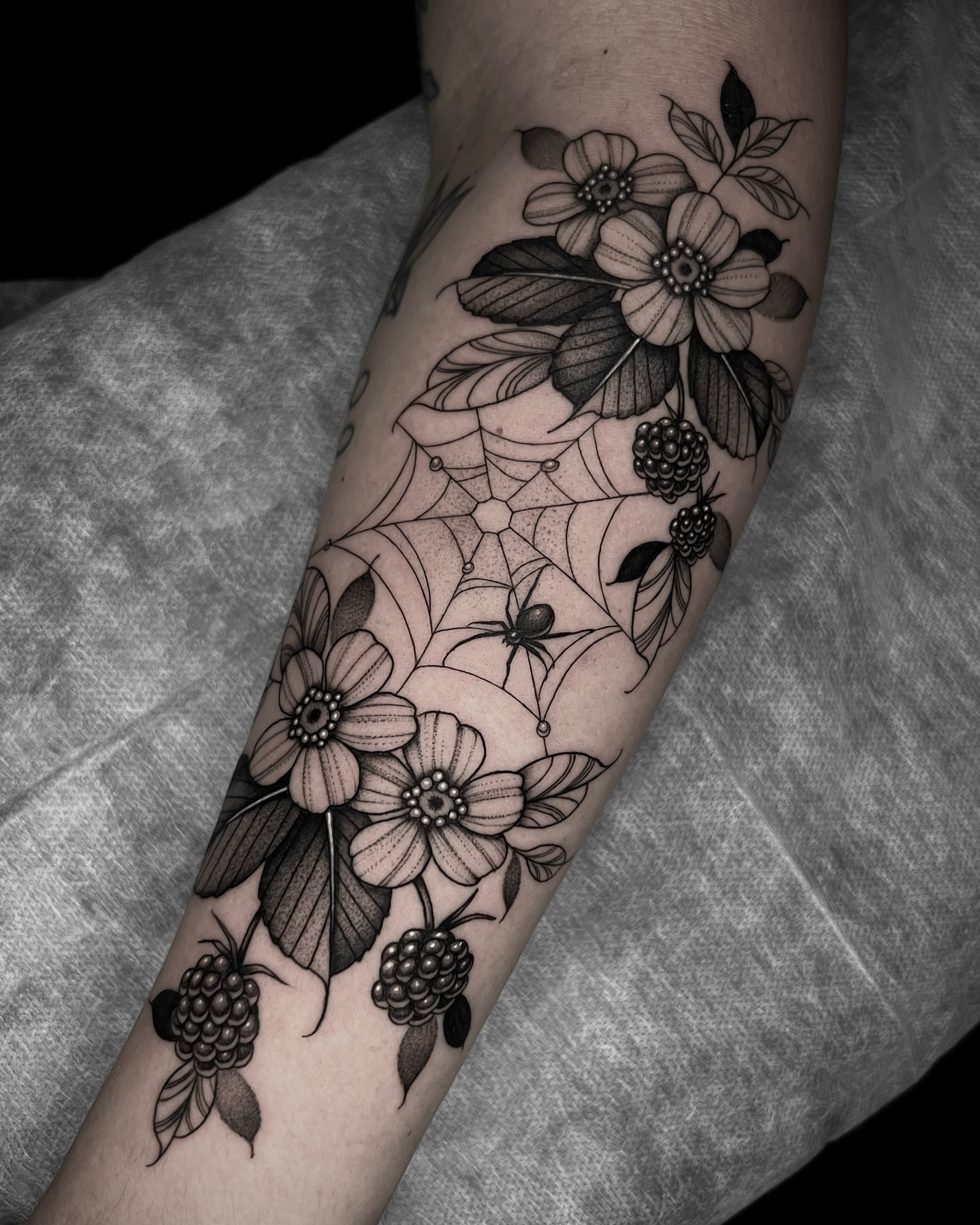 Tattoo by @caitybugink โ black_and_grey, realism